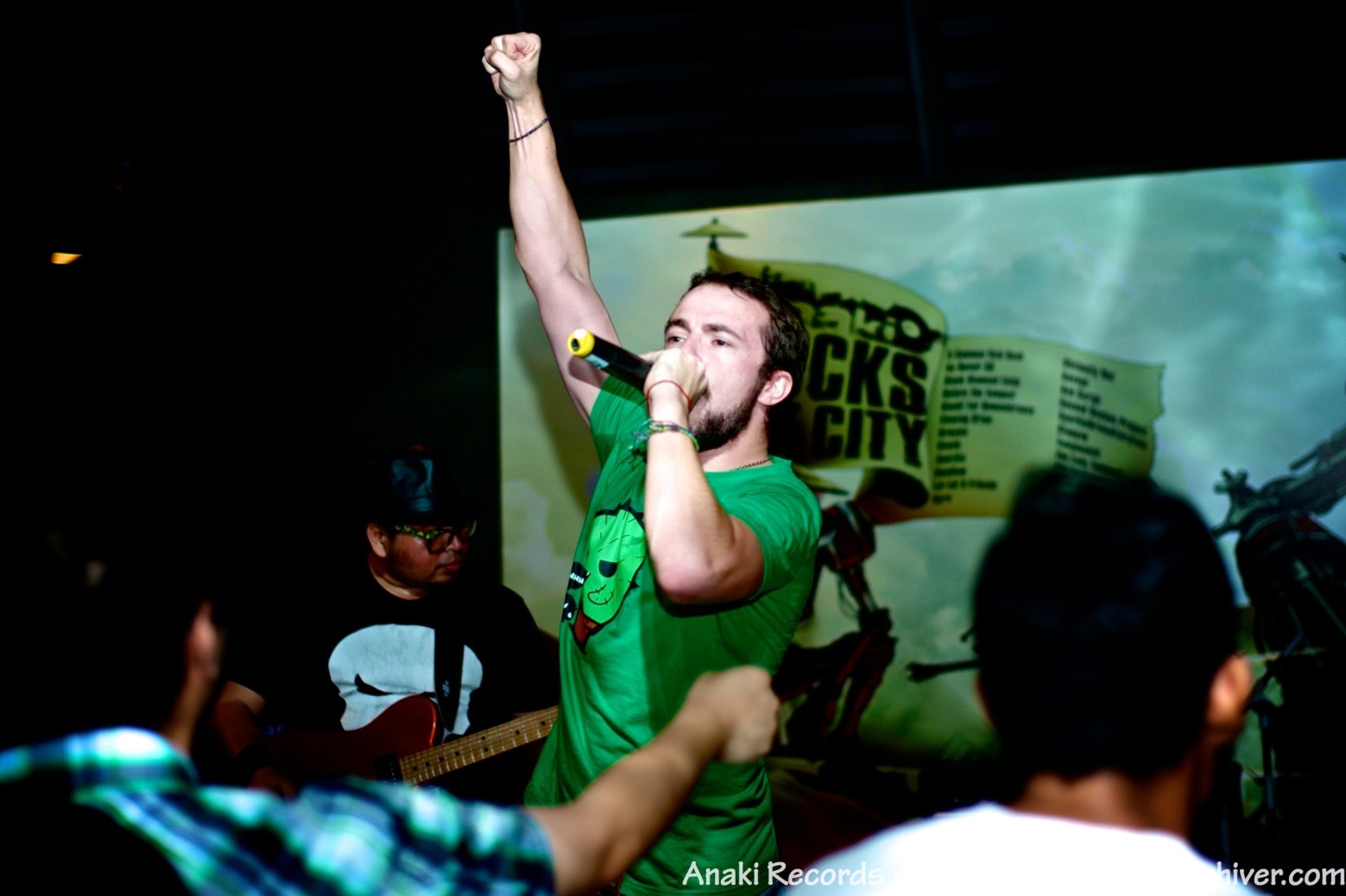 Anaki Rocks The City 2013 09